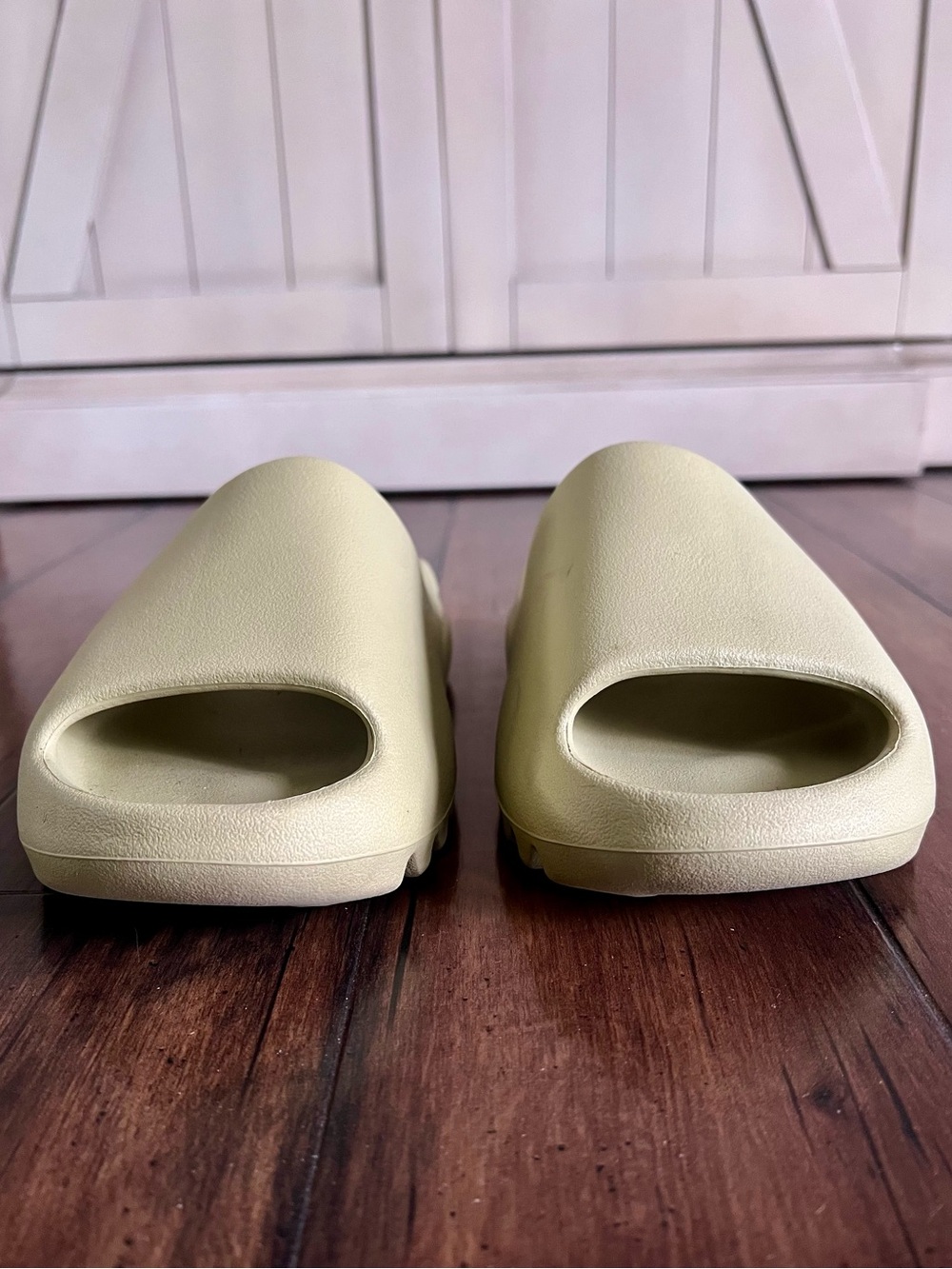 Adidas Yeezy Slide Resin FZ5904 - Size 8 - Picture 3 of 11